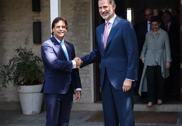 El  presidente de Uruguay, Luis Lacalle Pou, se reunió con el Rey Felipe VI de España. FOTO/EFE