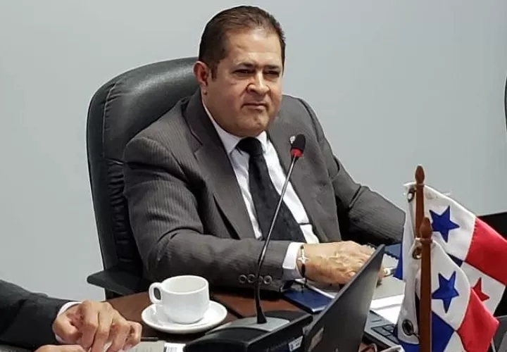 El diputado Miguel Fanovich dijo que él no podía romper la alianza entre el PRD y el Molirena. 