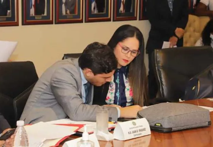 Juan Vásquez y Zulay Rodríguez. Foto: Twitter