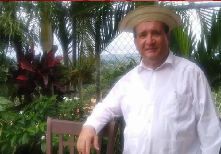 El director del colegio Monseñor Francisco Beckman,  Norato González fue la primera víctima fatal del coronavirus (COVID-19) en Panamá, según el registro del Minsa.