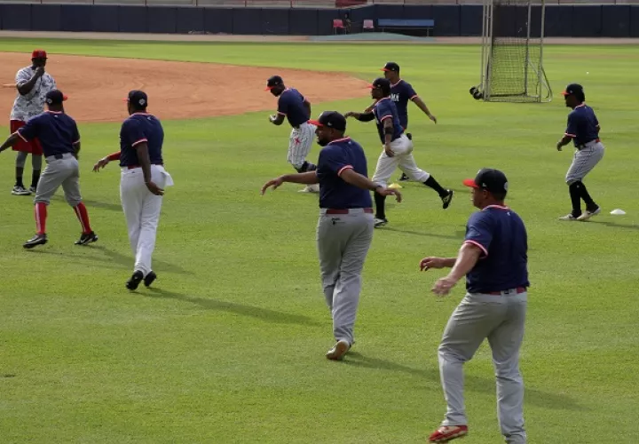 Jugadores de Panamá en los entrenamientos en la arena Roberto Durán. Foto@Fepaba