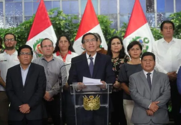  El presidente Martín Vizcarra, en compañía del Consejo de Ministros da un mensaje a la Nación sobre las nuevas medidas contra el COVID-19