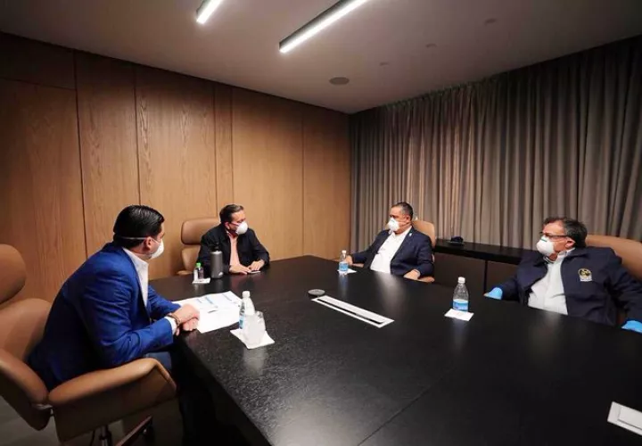 La reunión se realizó en la Presidencia de la República. 
