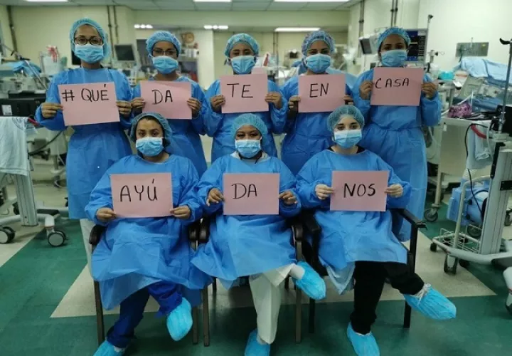 Personal de salud del servicio del Complejo Hospitalario Doctor Arnulfo Arias Madrid envía un mensaje a todo el pueblo panameño por la llegada del coronavirus: #QuédateEnCasa