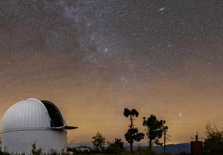 El telescopio de 152 centímetros en el Observatorio Mount Lemmon, en Arizona, observó el objeto 2020 CD3. Foto / Travis Deyoe/Mount Lemmon SkyCenter/Universidad de Arizona.