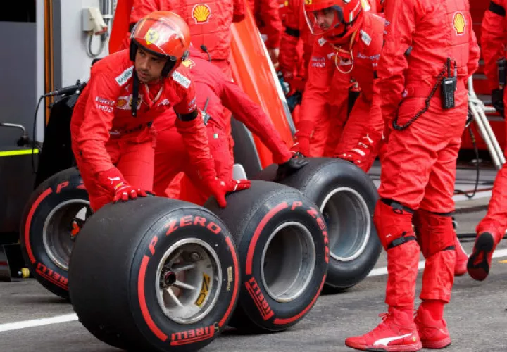 Pirelli Cyber Tire envía advertencias de tracción para que conductores hagan ajustes. Carrera de Fórmula 1. Foto / Valdrin Xhemaj/Agence France-Presse — Getty Images.