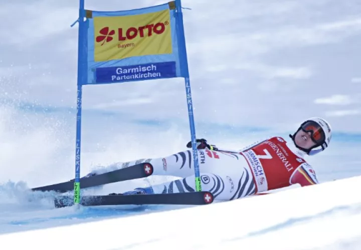 Unas 20 hombres y 30 mujeres se han lesionado esta temporada. Viktoria Rebensburg se lesionó una rodilla. Foto / Christophe Pallot/Agence Zoom/Getty Images.