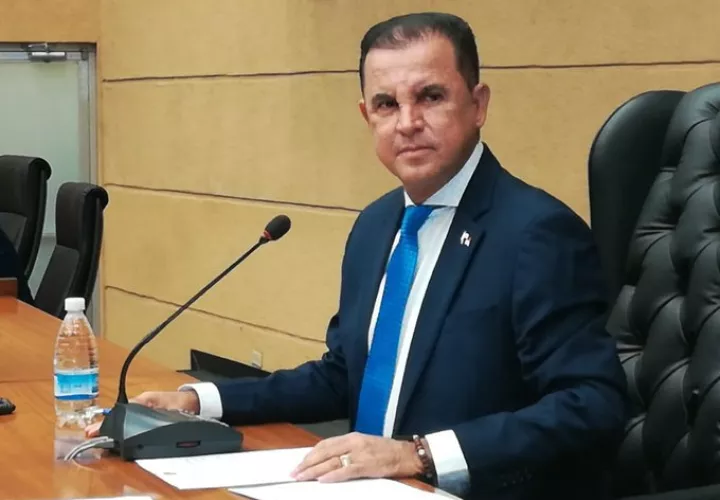 El diputadoTitoRodríguez, actualmente, no tiene síntomas y termina su cuarentena el 20 de marzo. 