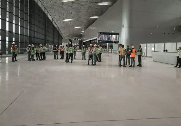 El gerente del Aeropuerto Internacional de Tocumen  dijo se ha comprobado los niveles de de producción de la empresa constructora. Foto/Aeropuerto Internacional de Tocumen