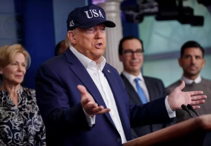 El viernes en una rueda de prensa, Donald Trump ya había dicho que "muy probablemente" se haría la prueba "bastante pronto". FOTO/EFE