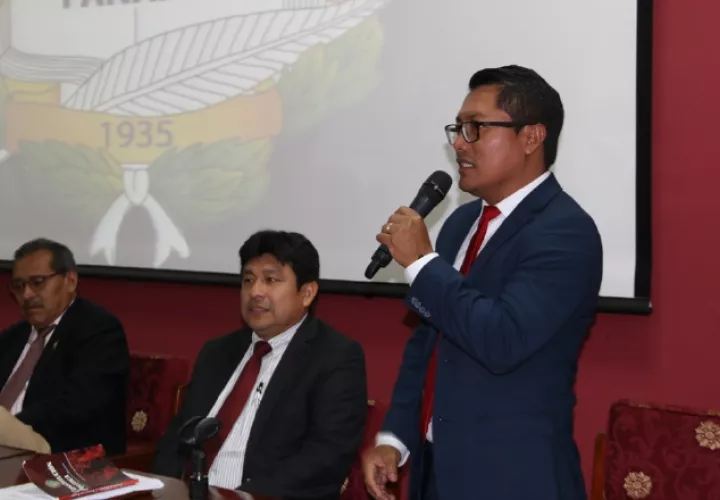 Arquesio Arias, diputado del PRD.
