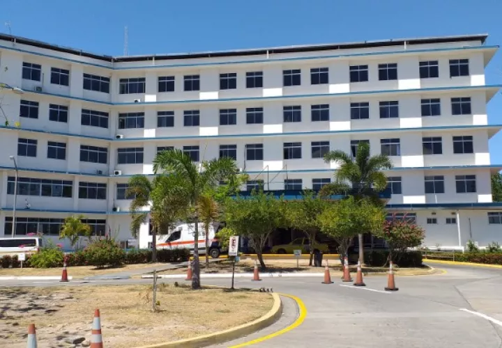 El hospital mantiene actualmente un 46% de ocupación, además, tienen 46 ventiladores, y solo hay 11 ocupados, estas cifras permiten mantener la capacidad de respuesta de ser necesario. FOTO/José Vásquez