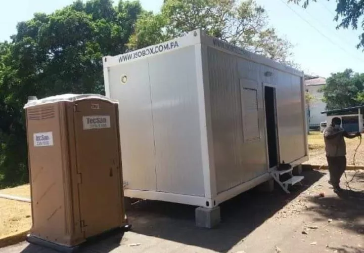 En los modulares se ha realizado limpieza y desinfección, por personal de aseo y servicios generales. Foto/Diomedes Sánchez