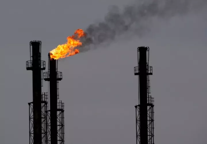 La demanda global de petróleo sufre un desplome histórico por la crisis del coronavirus.