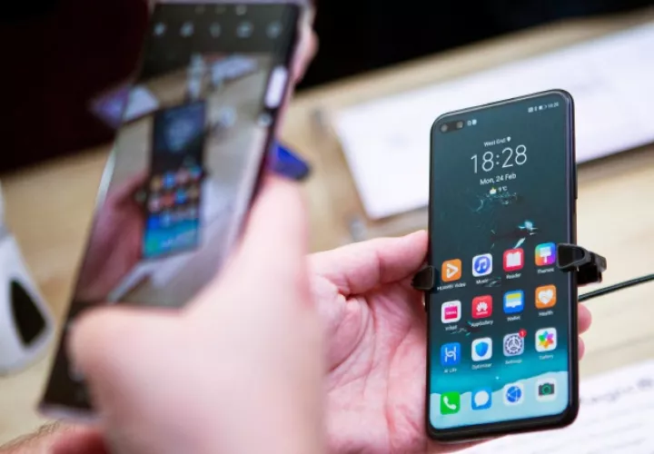 Huawei no espera problemas de suministro a corto plazo, aunque sí a largo, si no se controlase la pandemia fuera de China. EFE