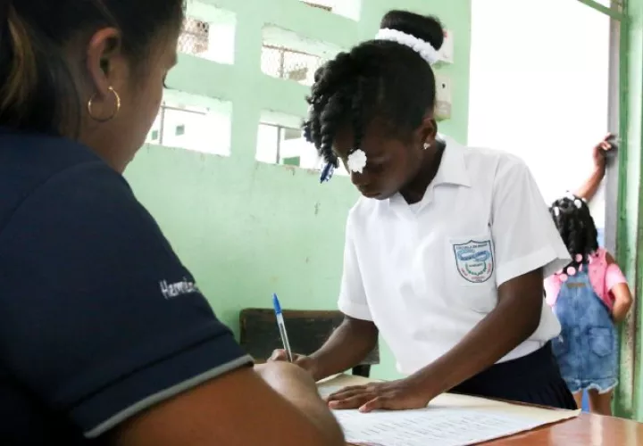 La Beca Universal pasará a llamarse bono escolar. Archivo 