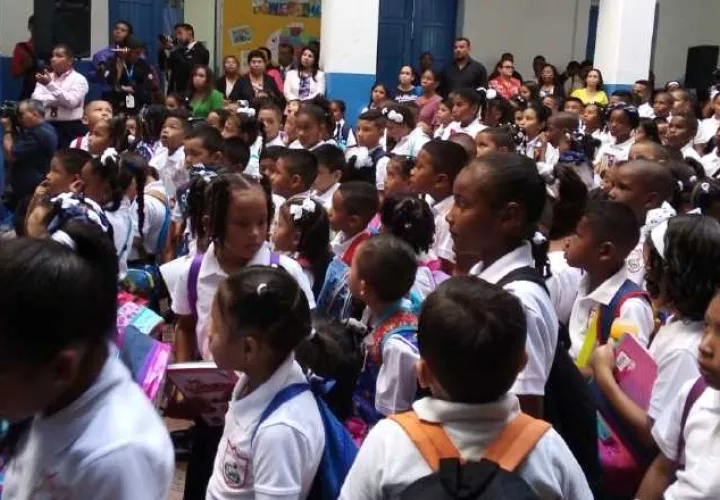 Los estudiantes solo pudieron dar una semana y media de clases. Archivo