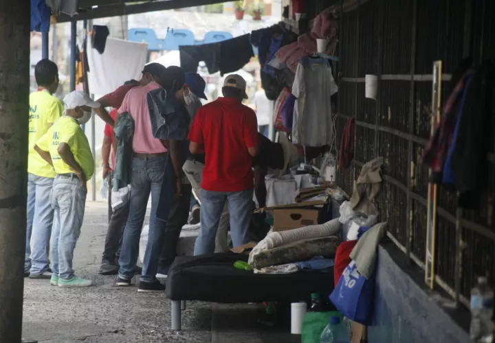 La escuela República de Chile ha servido de hogar para estas personas.