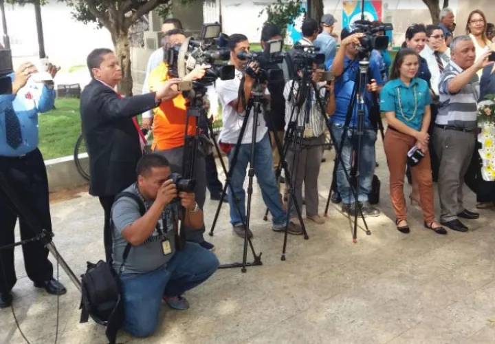 La mayor cantidad de contagiados por COVID-19 se registró en la redacción de Mi Diario, donde cuatro periodistas y un diseñador resultaron positivos.