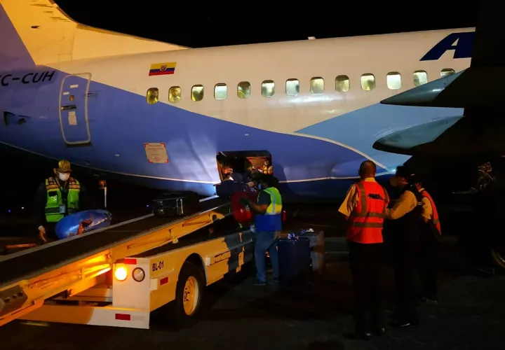 El sábado salió un vuelo hacia Ecuador con insumos médicos para combatir el COVId-19. Foto de cortesía