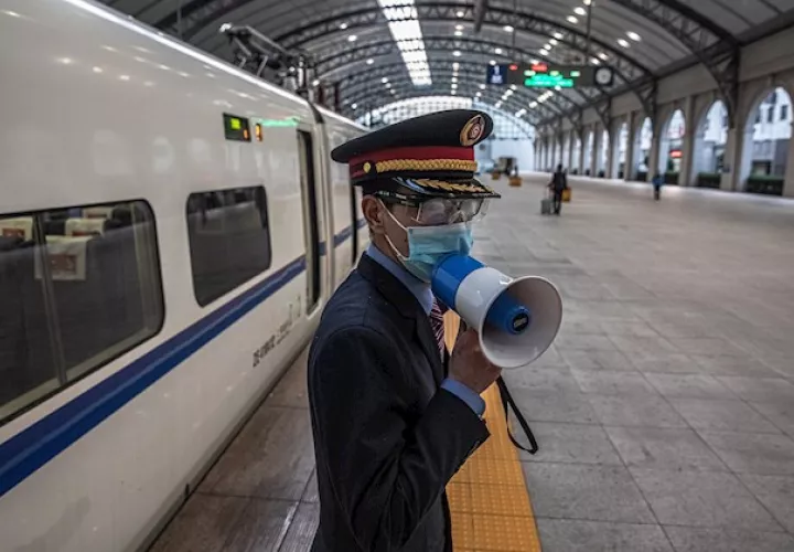 15 de los 75 controles que regulaban el tráfico entrante y saliente de la ciudad permanecían operativos este miércoles, afirmó hoy un trabajador de los puestos de peaje durante un viaje organizado para los medios.