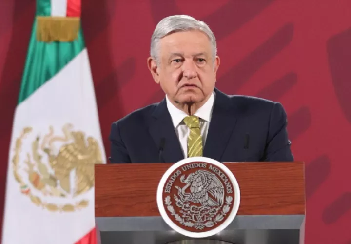 López Obrador insiste en mantener los programas de bienestar, y  pide a empresas que asuman el coste de la paralización económica. EFE
