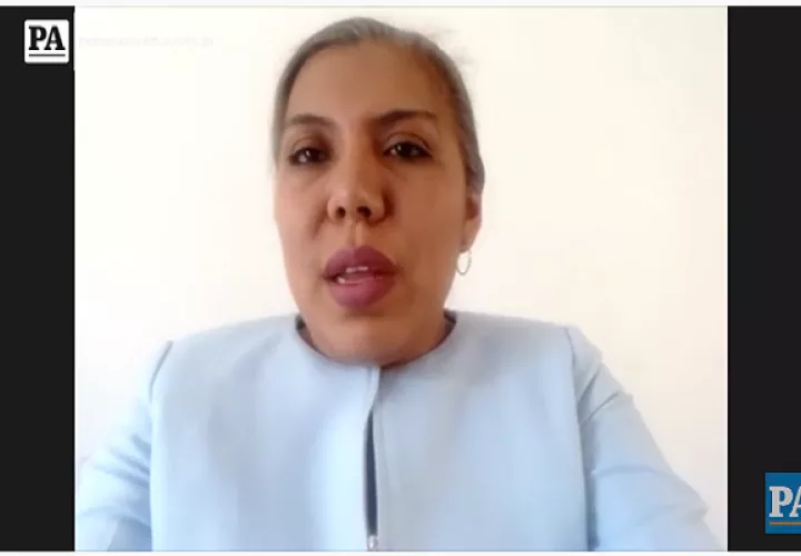 Directora de Evaluación Académica, Gina Garcés. 