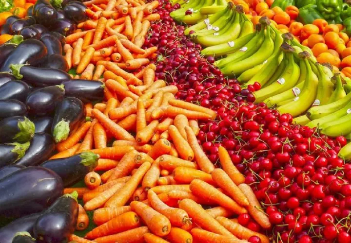 Aumente el consumo de frutas y verduras.  Pixabay
