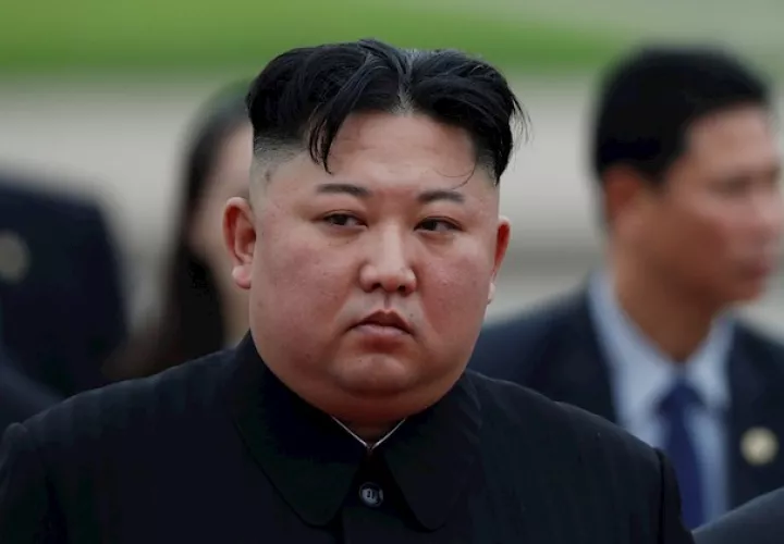La radio estatal también señaló hoy que este domingo Kim había enviado sus felicitaciones a unos trabajadores de la ciudad de Samijiyon, sin mayores detalles y sin que se oyera su voz.