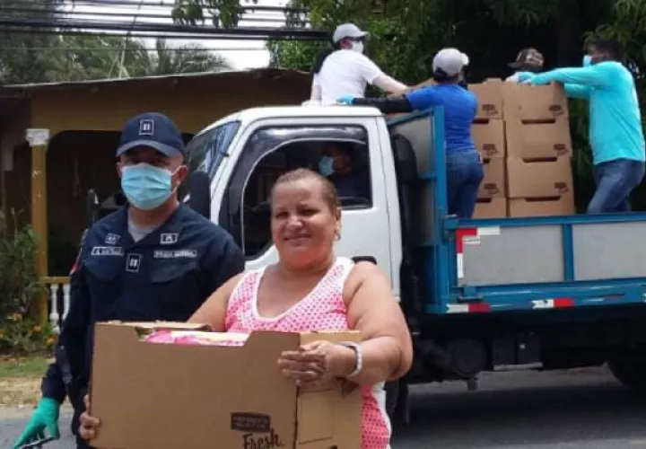 La donación de Mariano Rivera se realiza para ayudar a familias de Puerto Caimito durante esta crisis que ha generado la pandemia de COVID-19.