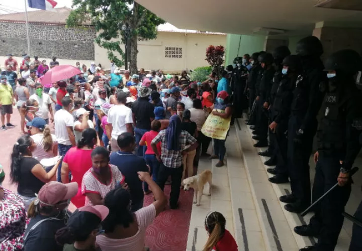 oeste_detenidos_cien.xxxjpg_0.jpg