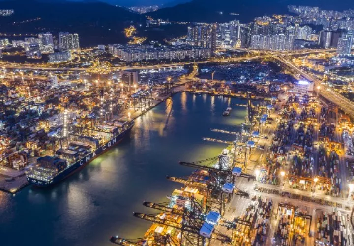 Experta prevé un cambio a bloques regionales, no una total retracción del comercio global. La terminal de Hong Kong. Foto / Lam Yik Fei para The New York Times.
