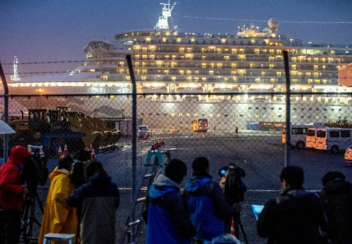 Un estudio de los pasajeros en el Diamond Princess halló que el 18 por ciento de los infectados eran asintomáticos. Foto / Athit Perawongmetha/Reuters.