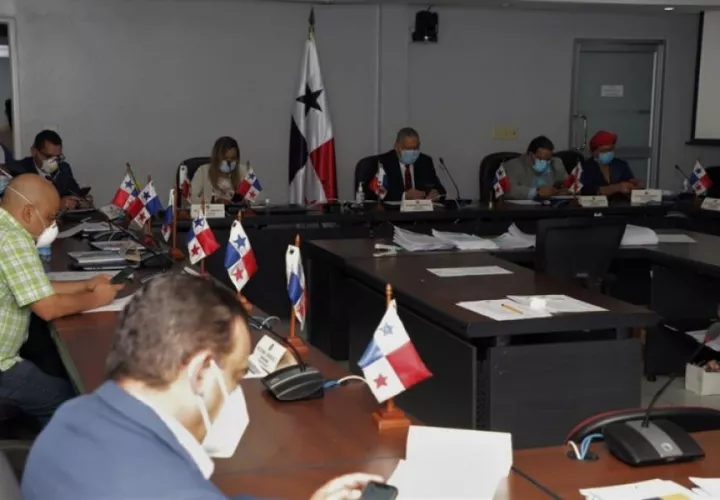 Comisión de Presupuesto aprueba traslado de partidas.