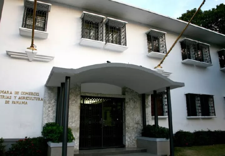 Todo el sector fue sorprendido por una resolución de Mitradel y Minsa donde se establecen trámites burocráticos  y de  trabas. Archivo
