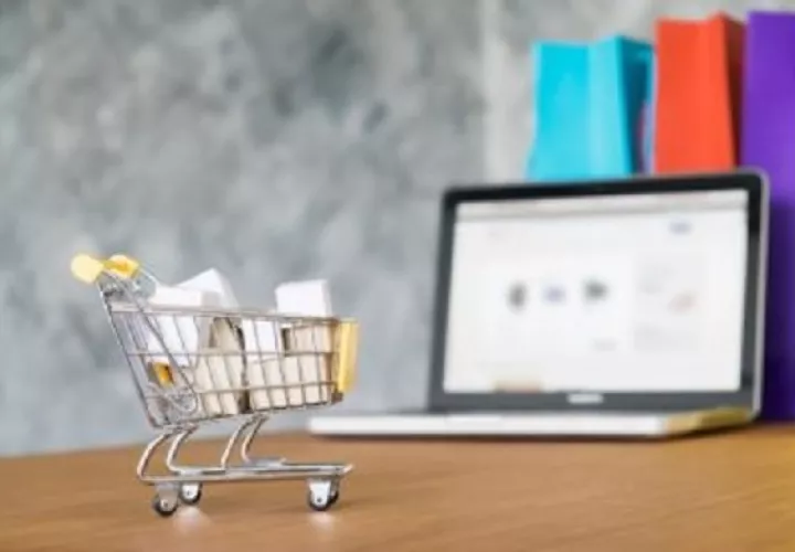 Los artículos que las gente más compra en la tienda de tecnología son: impresora, tinta, laptop, electrodomésticos, etc.