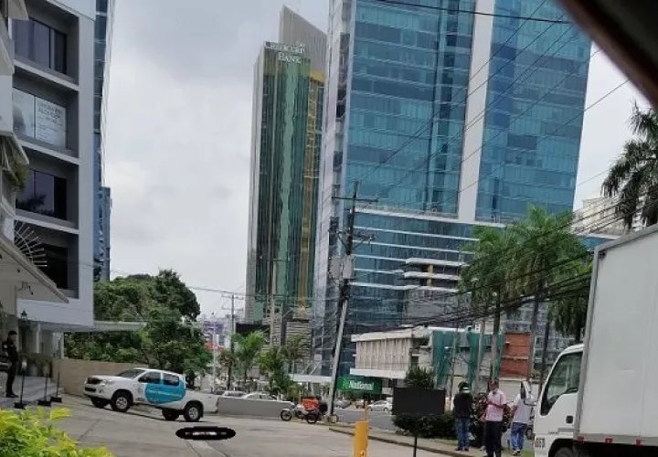 El edificio está ubicado en Calle 50
