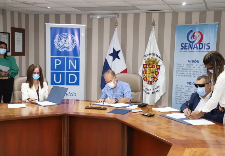 El convenio se firmó hoy en el Municipio de Panamá.
