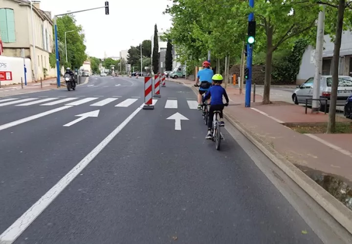 Según los datos de su departamento, el 60 % de los trayectos que se efectúan en el país en tiempos normales no superan los 5 kilómetros, un radio que puede cubrirse en bicicleta.