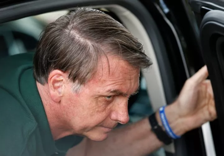 Según la prestigiosa revista científica británica "The Lancet",la mayor amenaza para la capacidad de Brasil de responder con éxito a la propagación del COVID-19 "quizás sea su presidente, Jair Bolsonaro". 
