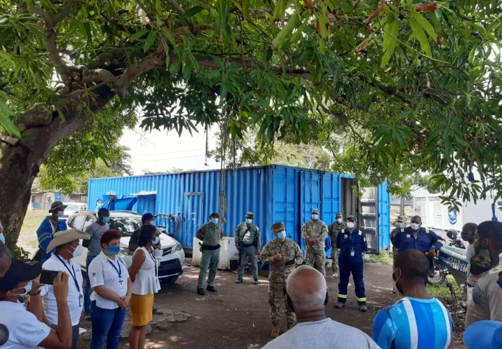 Se les recordó a los pescadores que en esta zona, solo es permitido el arte de pesca a cordel y queda prohibido el trasmallo para la extracción de pescado.