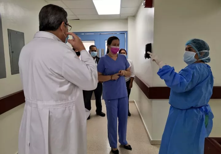 Los galenos expresaron algunas inquietudes a la ministra de Salud Rosario Turner.