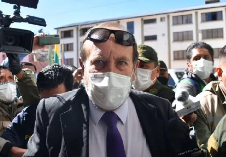 La Fiscalía y el Parlamento bolivianos anunciaron comisiones de investigación para estudiar si hubo responsabilidades penales y políticas, respectivamente.