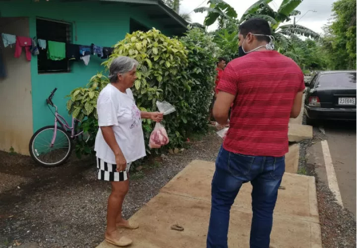 Los porcinocultores mantendrán la distribución todos los sábados. Fotos: Thays Domínguez.