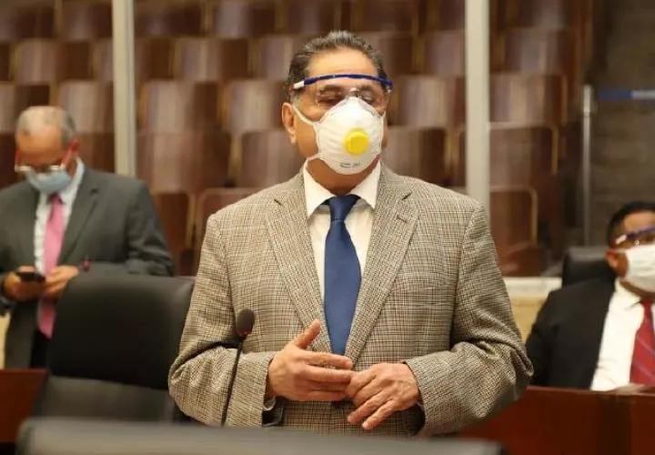 Roberto Ábrego, presidente de la Comisión de Credenciales. Archivo