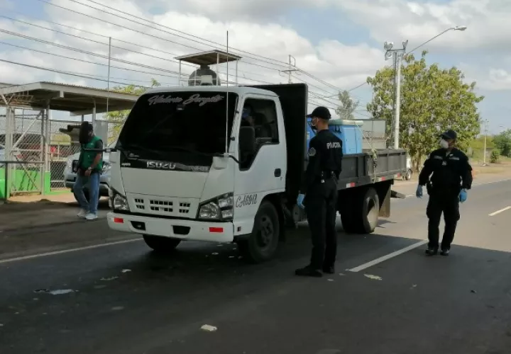 En total dos 1,223 personas han sido aprehendidas en la provincia por violación de los decretos de cuarentena y toque de queda, desde el inicio de la pandemia en marzo pasado.