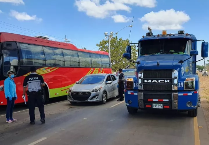 Minsa regula circulación hacia el interior del país.