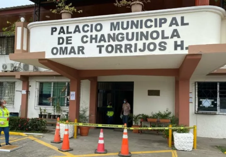 El decreto manifiesta el cierre temporal del palacio Municipal de este distrito que debe reanudar labores el próximo 8 de julio del 2020.