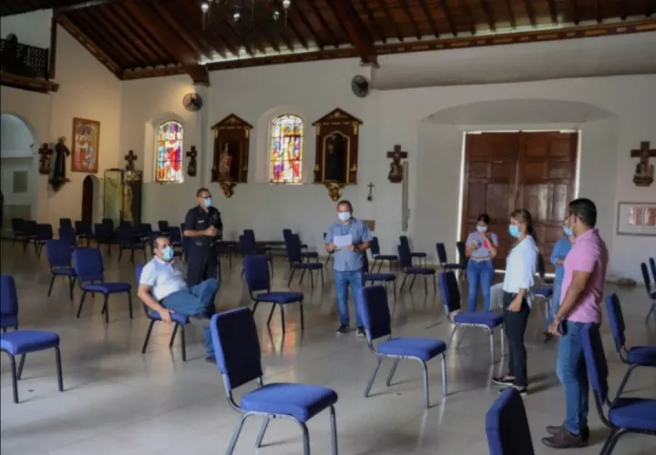 Las autoridades de la iglesia católica en Chitré anunciaron el retorno paulatino a las celebraciones eucarísticas, en medio de un cuidado estricto a los protocolos emanados por el Ministerio de Salud y la Conferencia Episcopal Panameña. FOTO/THAYS DOMÍNGUEZ