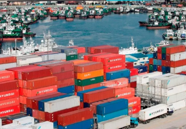 Corea del Sur ya vio retroceder sus envíos al exterior un 1.4% en marzo y un 25.1% en abril. EFE